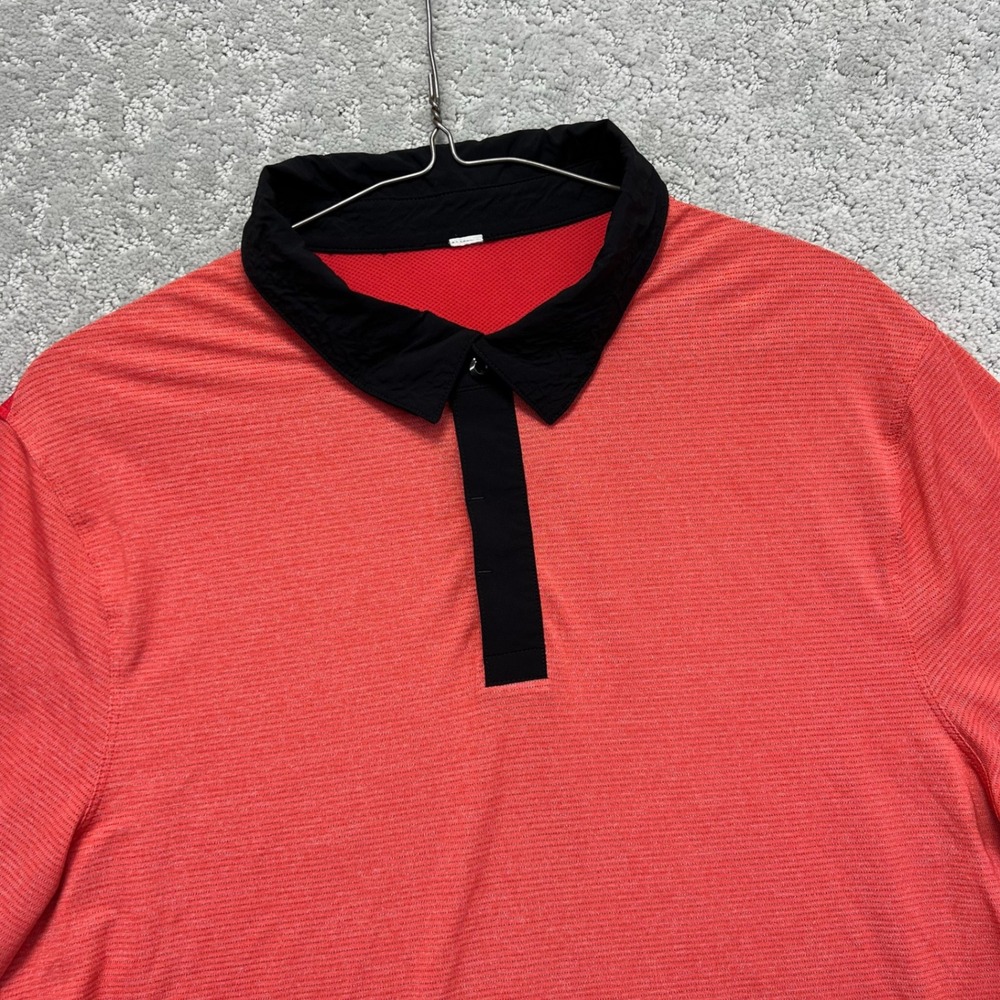 Lululemon Evolution Polo‎ Shirt Mens Red Black Short Sleeve Tech Mesh Textured